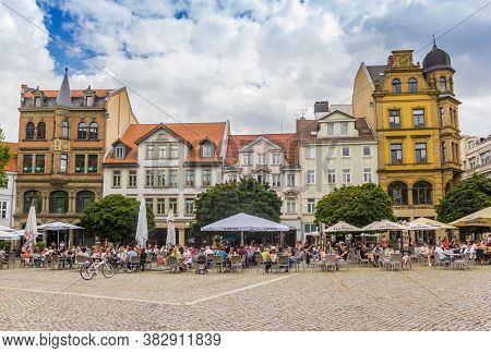 Braunschweig, Germany - July 25, 2020: People Sitting And Drinking On The Kohlmarkt Square In Brauns
