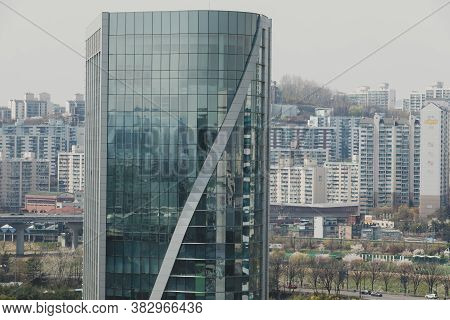 Seoul,south Korea-march 2020: Skyscrapper Corporate Building In Seoul Metropolitan City