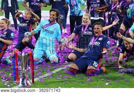 Kyiv, Ukraine - May 24, 2018: Olympique Lyonnais Players Celebrate Their Winning Of The Uefa Women C