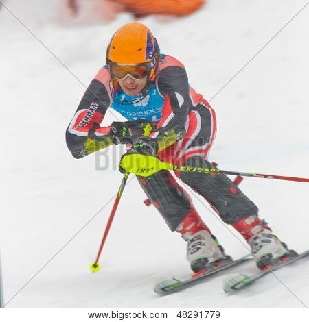 Innsbruck, Østrig - 21 januar Ruslan Sabitov (Kazachstan) konkurrerer i mændenes slalom på André Meiner
