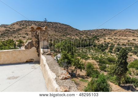 修道院 （男修道院) 在 Messara 谷在克里特在希腊岛。Messara