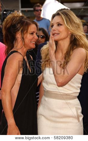 Dedee Pfeiffer and Michelle Pfeiffer at the Los Angeles premiere of 