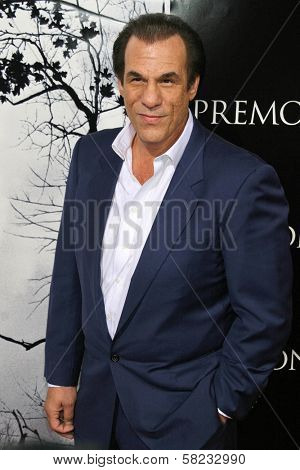 Robert Davi at the World Premiere of 