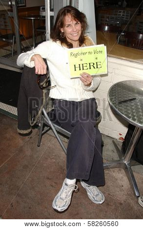 Alexandra Paul onsite signing people up for Voter Registration, where she is every Wednesday night. Stan's Doughnuts, Westwood, CA. 04-11-07