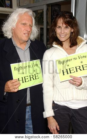 Chuck Levin and Alexandra Paul onsite signing people up for Voter Registration, where she is every Wednesday night. Stan's Doughnuts, Westwood, CA. 04-11-07