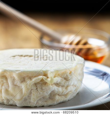 Italian Fresh Goat Cheese And Honey