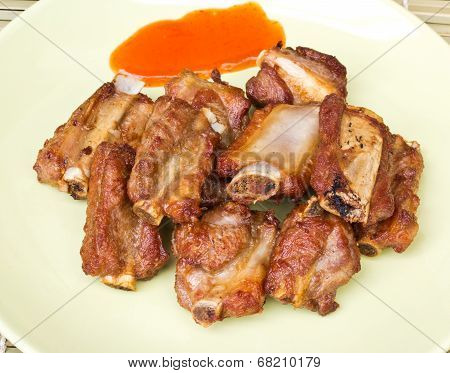 Fried Spareribs And Chili Sauce With Garlic Pepper
