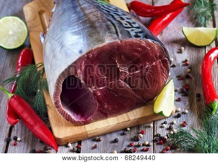 Raw Tuna With Spices