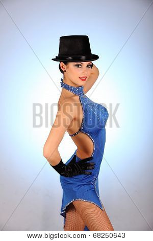 Burlesque dancer with red blue dress for latina dance