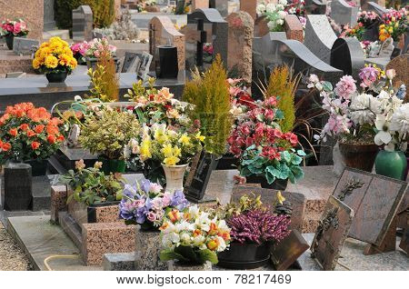 France, The Cemetery Of Triel Sur Seine