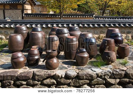 Korean Traditional Crocks Flatform