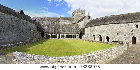 Courtyard of the Holycross Abbey.