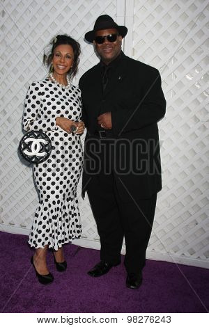 LOS ANGELES - AUG 8:  Lisa Harris, Jimmy Jam Harris at the 17th Annual HollyRod Designcare Gala at the The Lot on August 8, 2015 in West Hollywood, CA