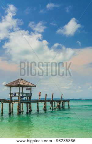 Walkway to pier.