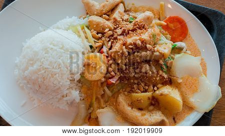 delicious masaman in an asien fast food restaurant