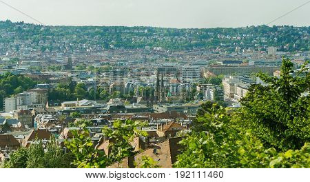 a great view to a city which is sorrounded of nature