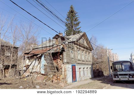 Nizhny Novgorod, Russia. - April 10.2017. Old Dilapidated Private House On Arzamas Street 4.