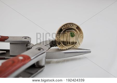 Gold Peercoin Coin