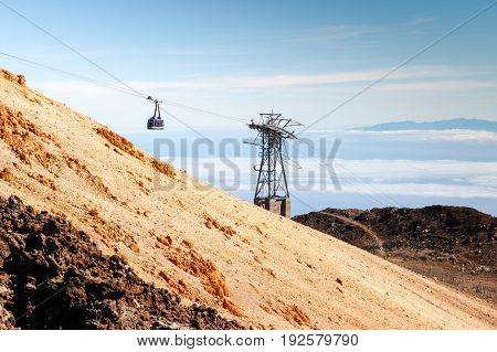 The cable car is getting on the top of the teide volcan