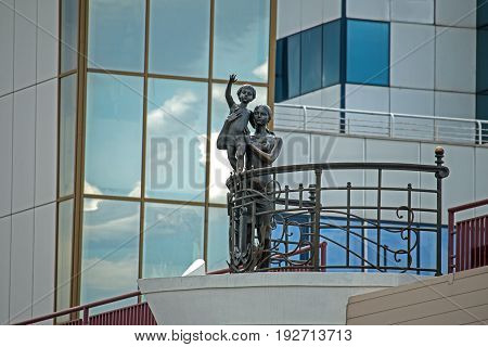 Monument to the sailor's wife. Ukraine. Odessa. Opened in 2002. Sculptor Oleksandr Tokarev