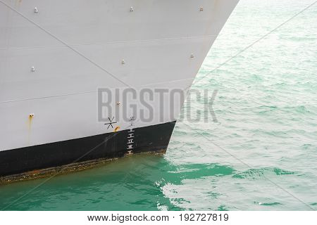 water level At the head of the Royal Navy