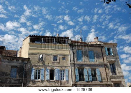 Gebäude In Arles, Frankreich