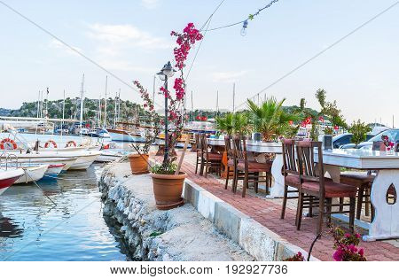 Cafe In The Port