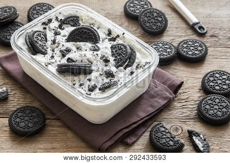 Cookies And Cream Homemade Ice Cream