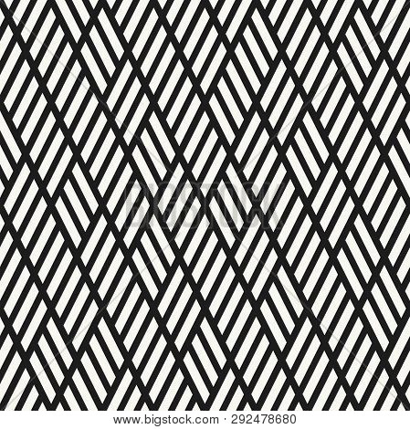 Rhombuses And Parallelograms Seamless Pattern. Geometric Monochrome Background.