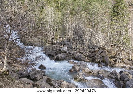 River In The Cotatuero Ravine In Ordesa Ordesa And Monte Perido National Park, Aragón, Huesca, Spain