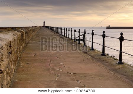 Городе Tynemouth North Pier