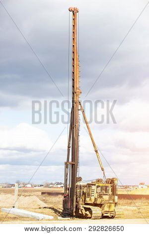 Construction And Construction Of The Foundation On Reinforced Concrete Driving Piles In Poor Soil, E