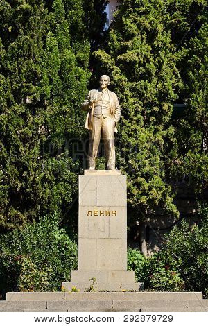 Alupka, Crimea - September 22, 2018. Monument To V.i. Lenin In Alupka. Established In The City Cente