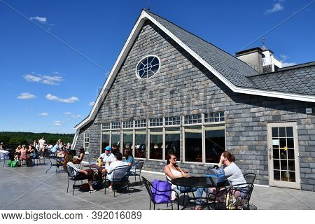 Wallingford, Ct - Jun 13: Gouveia Vineyards In Wallingford, Connecticut, As Seen On Jun 13, 2020.