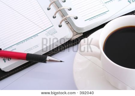 연필, 노트북, 블랙 커피