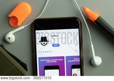 New York, Usa - 26 October 2020: Bima Plus Mobile App Icon Logo On Phone Screen Close-up, Illustrati