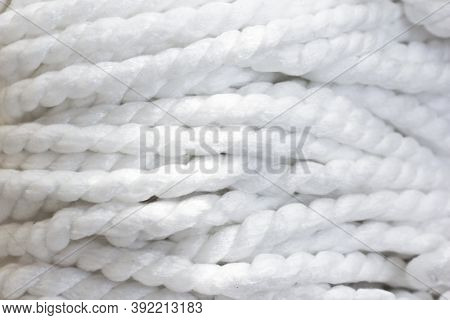 White Fiber Braids Are A Floor Cloth.