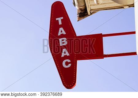 Bordeaux , Aquitaine / France - 10 30 2020 : Tabac French Logo And Sign Text Front Of Store Tobacco 