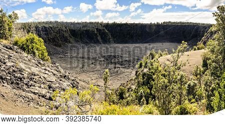 The Hawaii Volcanoes National Park Crater On The Caldera Halemaumau