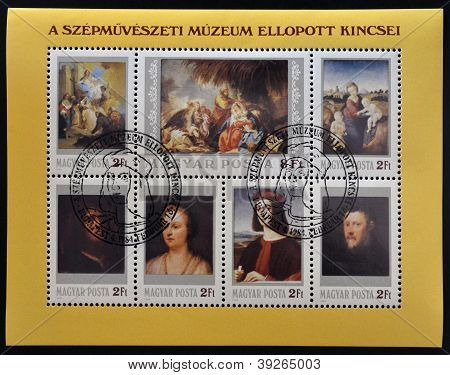 Węgry - około 1984: znaczek wydrukowany w Węgry pokazuje zaginione i znalezione obrazy dzieła sztuki Mu