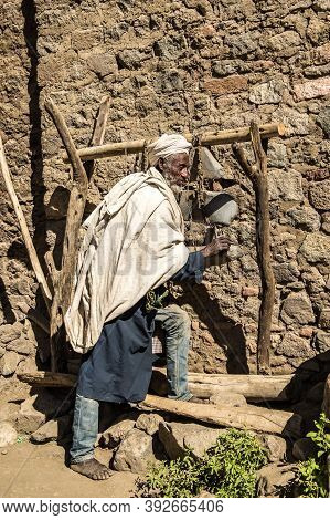 Lalibela, Ethiopia - Feb 14, 2020: Ethiopian People At The Famous Monastery Neakuto Leab Near Lalibe