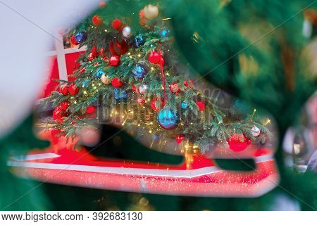 New Year And Christmas Tree Decorations With Mirror Ice Skat  E