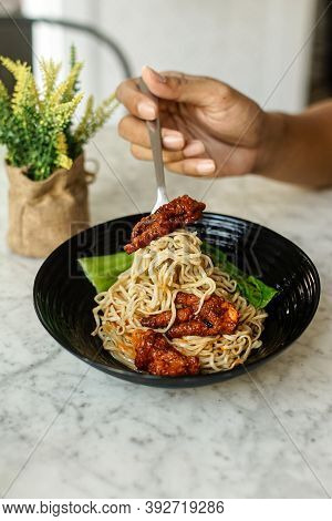 Chinese Noodles With Chicken Feet Charsiu Ready To Serve!