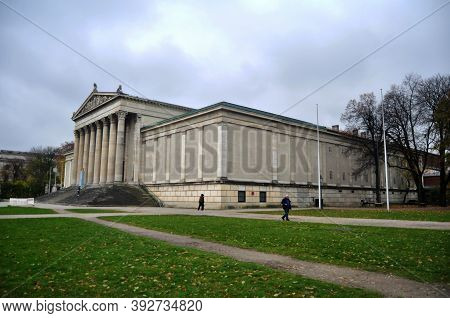 Staatliche Antikensammlungen Bavarian State Collection Of Antiques Museum For German People And Fore