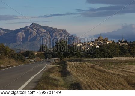 Biscarrues, Spain - October 15, 2020: General View Of The Town Of Biscarrues From The A-125 Road, Pr