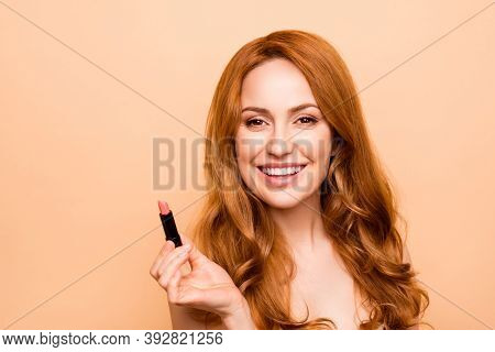 Close-up Portrait Of Her She Nice-looking Attractive Lovely Sweet Adorable Fascinating Cheerful Chee