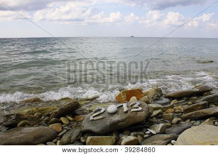 Ziffern 2013 am Meer Steine