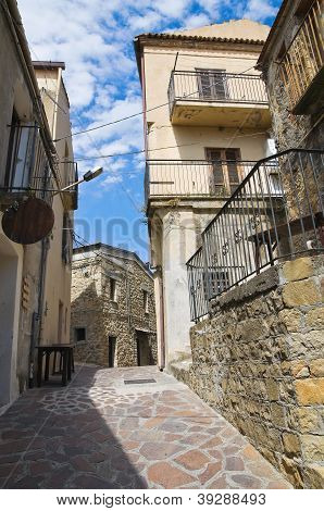 Steegje. Valsinni. Basilicata. Italië.