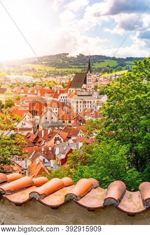 St Vitus Church In The Middle Of Historical City Centre. Cesky Krumlov, Southern Bohemia, Czech Repu
