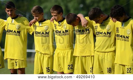 KAPOSVAR, Macaristan - 20 Temmuz: Tanımlanamayan oyuncular IX. Gençlik futbol Festivali maç Minsk (yeniden